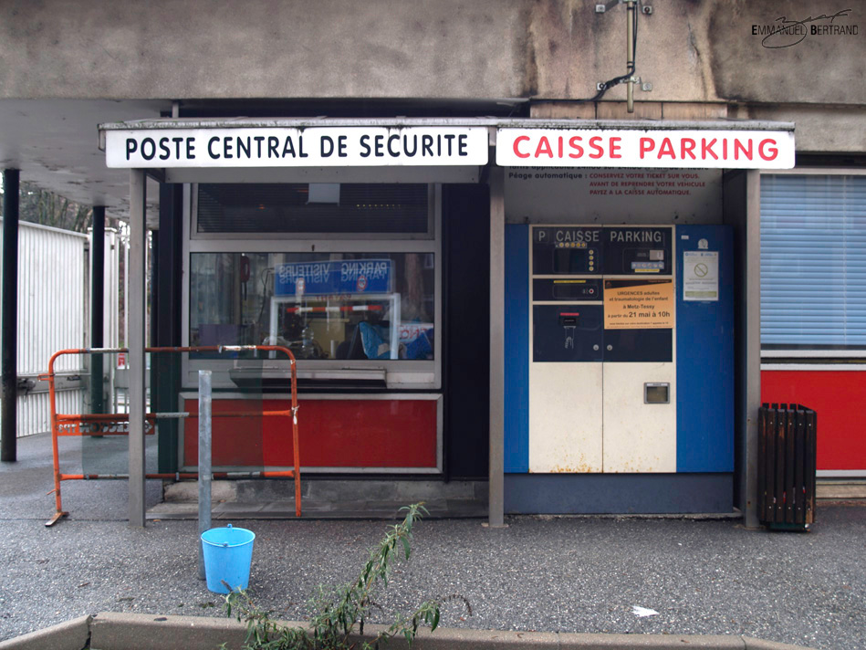 poste central de sécurité, Annecy, 2009 © Emmanuel Bertrand