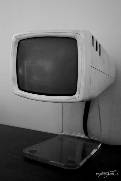 computer #0110 (monochrome computer monitor from the ACONIT collection), 2010 © Emmanuel Bertrand